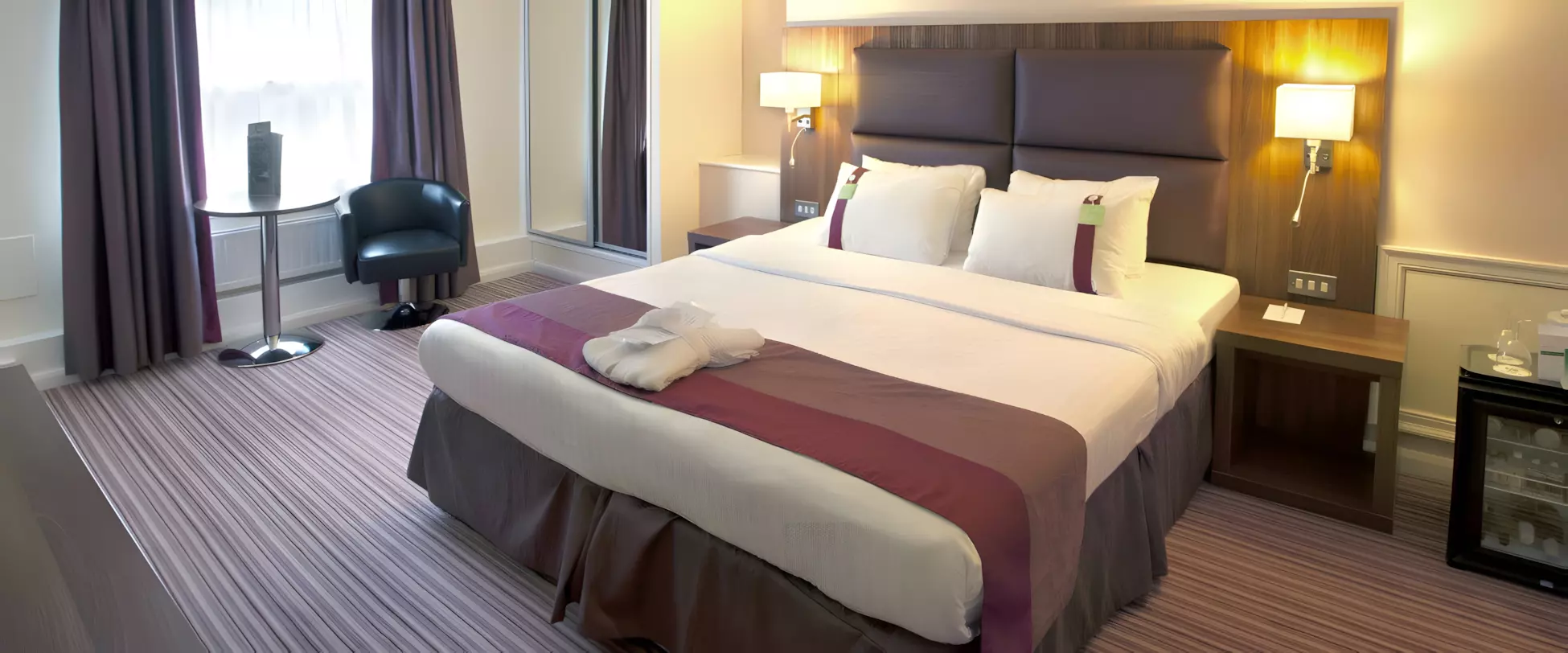 Holiday Inn Milton Keynes Bedrooms.